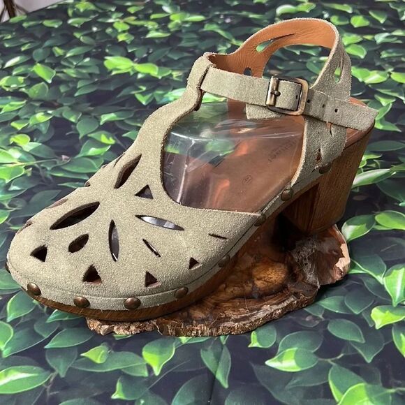 Eric Michael Shoes - * Eric Michael green suede eyelet stud detail clog style heels